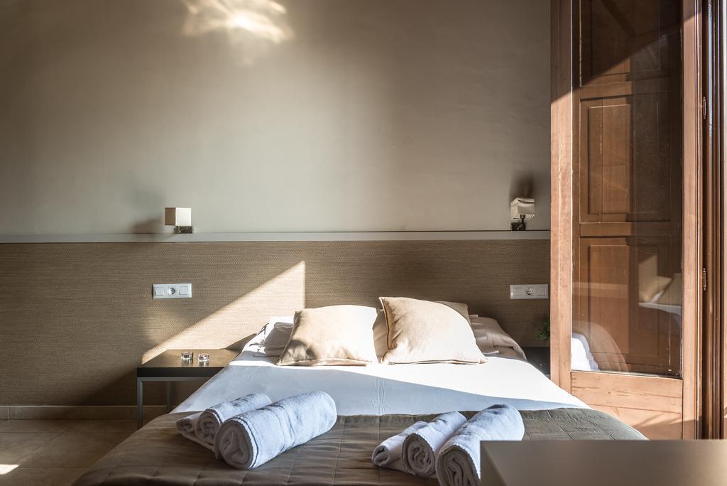 Apartments Hhb บาร์เซโลนา ภายนอก รูปภาพ