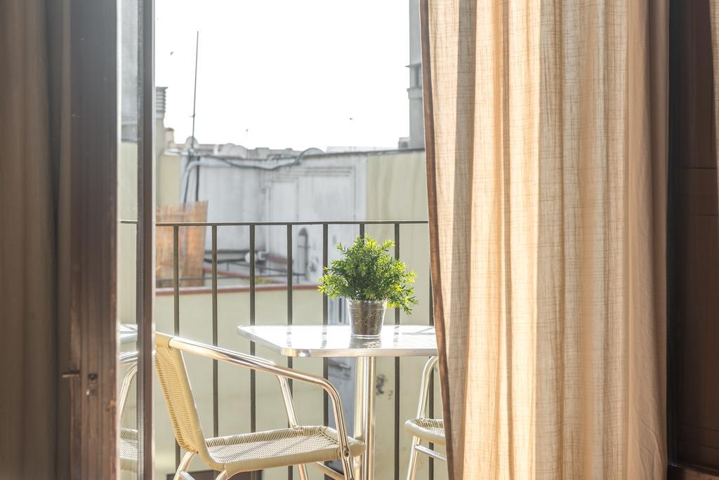 Apartments Hhb บาร์เซโลนา ภายนอก รูปภาพ